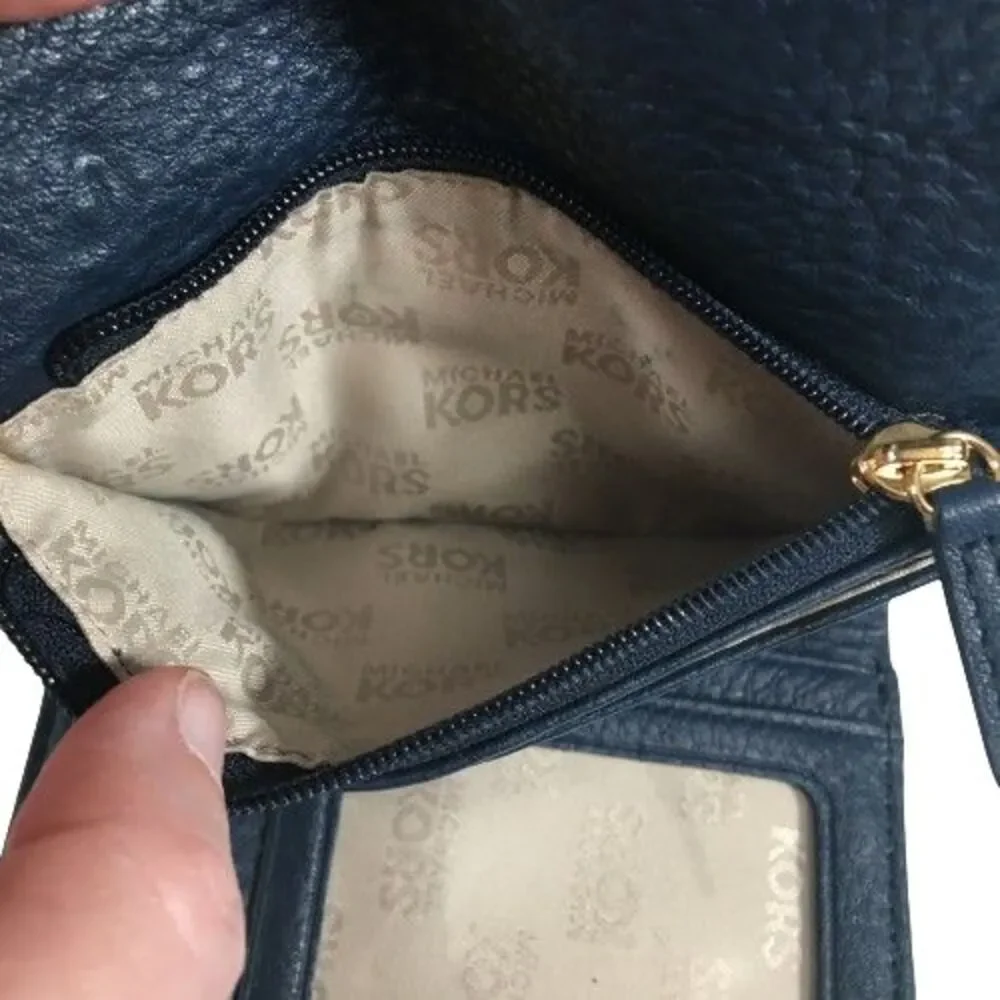 MICHAEL KORS Gansevoort Clutch Wallet Medium Trifold Navy-Blue Pebble Leather